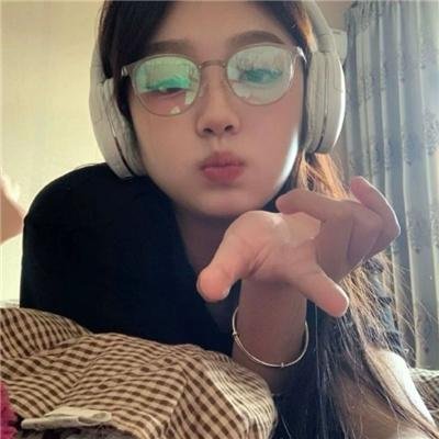 从一个老男人的脑中出来